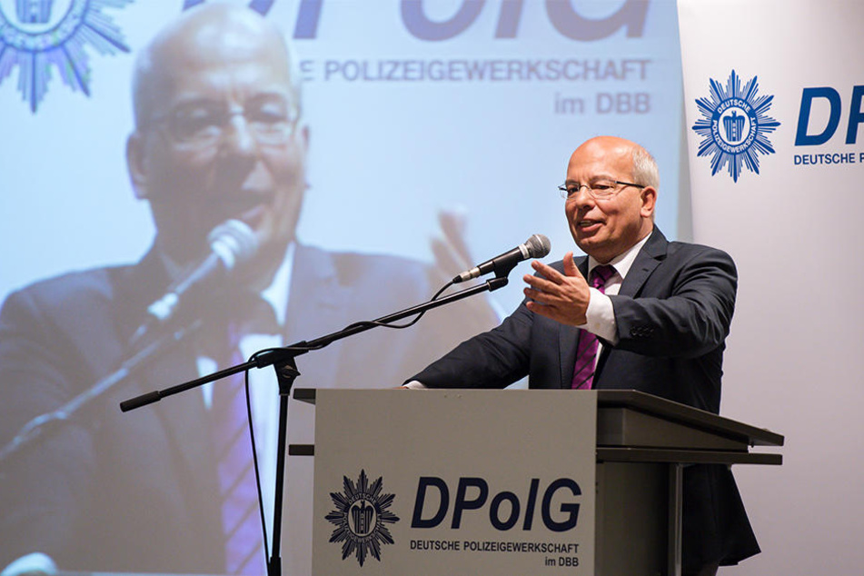 Droht Rainer Wendt das Aus? Politiker fordern seinen Rücktritt.
