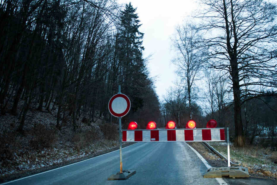 Nach der stürmischen Nacht schwächt am Montag der Wind deutlich ab. (Symbolbild)