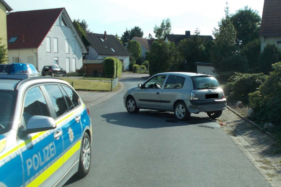 Nach dem Unfall mit dem Renault, flüchtete der Unfallverursacher.