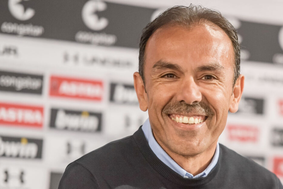 Jos Luhukay hat als Trainer viel mit dem FC St. Pauli vor.
