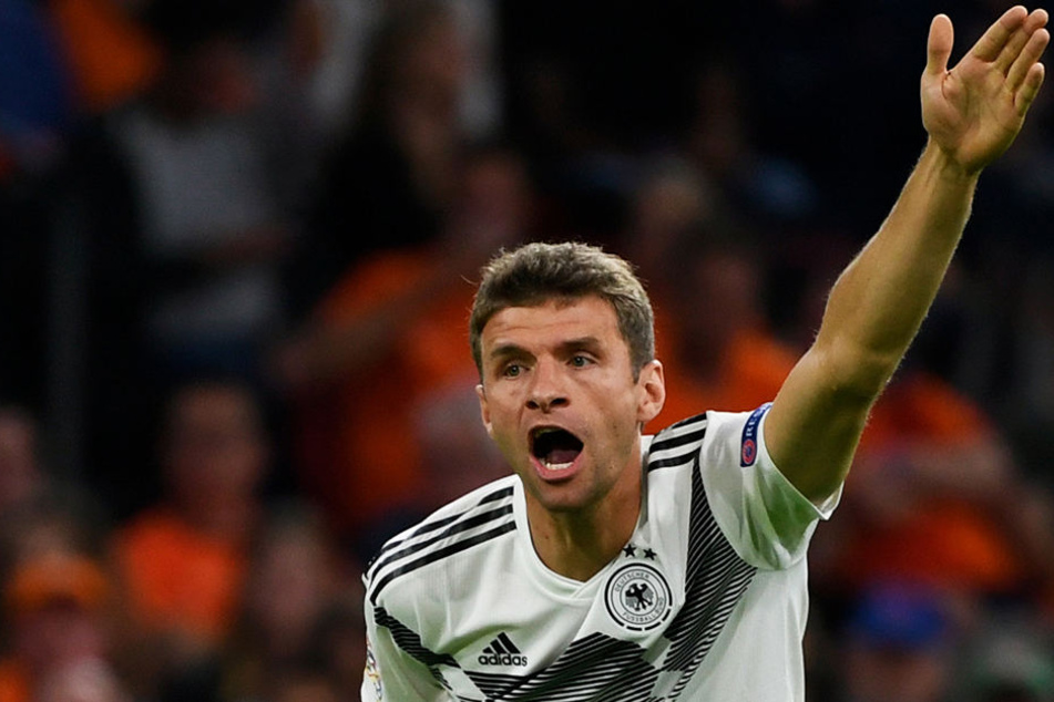 Thomas Müller ist momentan vom Glück verlassen: Weder in der Nationalmannschaft, noch beim FC Bayern München kann der Torschützenkönig der WM 2010 überzeugen.