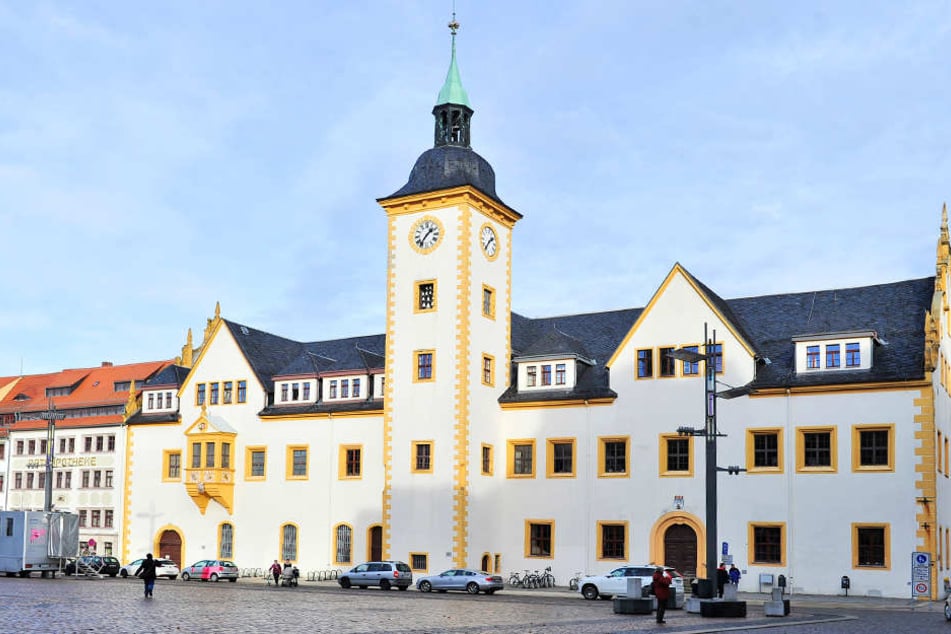 In Freiberg wird heute darüber entschieden, ob ein Zuzugsstopp für Flüchtlinge beantrag werden soll.