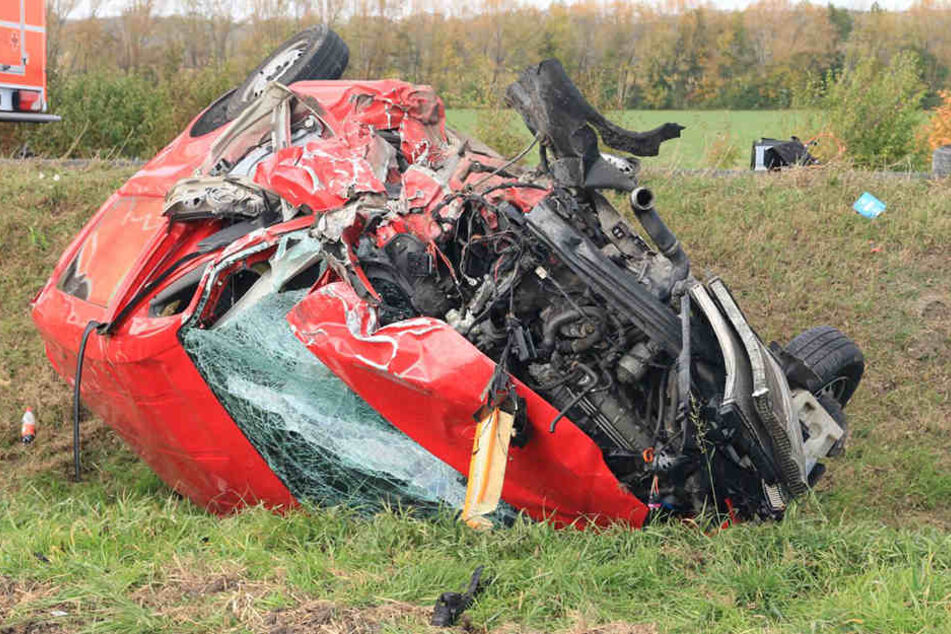 Als Unfallursache gilt ein missglückter Überholvorgang.