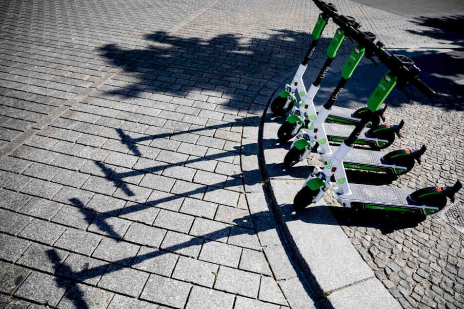 Die E-roller stellen die Städte in Deutschland vor eine Herausforderung- (Archivbild)