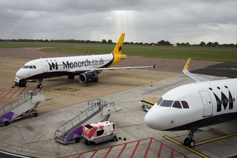 Monarch Airline fliegt nicht mehr. Hunderttausende Passagiere müssen jetzt mit anderen Passagieren zurück geholt werden.