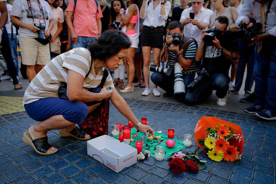 Nicht nur in Barcelona wird getrauert. Weltweit bekundeten die Menschen ihr Beileid.