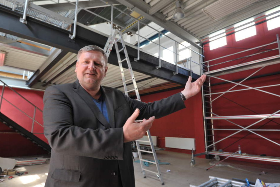 Der Intendant der Theater Zwickau-Plauen: Roland May (62).