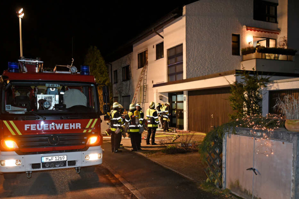 Die Feuerwehr konnte das schwer verletzte Ehepaar retten.
