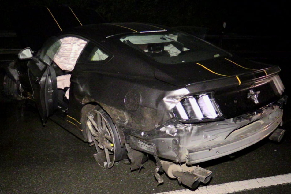 Der Ford Mustang GT wurde stark beschädigt.