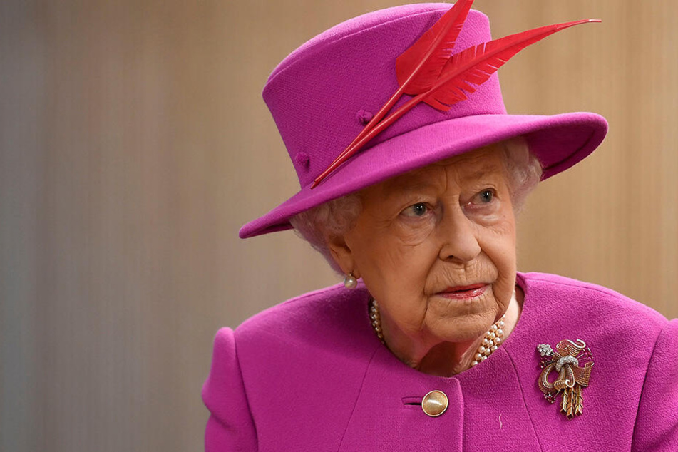 Queen Elizabeth II. hat schon des öfteren ein Auge bei Meghan zugedrückt.