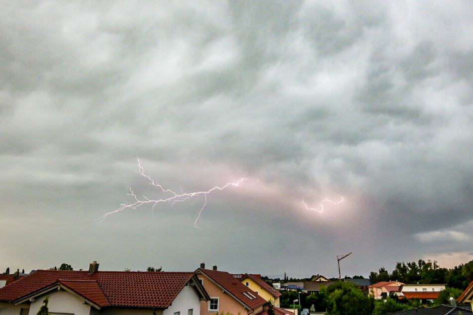 In Bayern drohen erneut Unwetterschäden durch Unwetter. (Symbolbild)