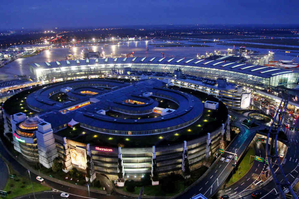 Beim Ausbau des Flughafen Düsseldorfs ist Geduld gefragt (Archivbild).