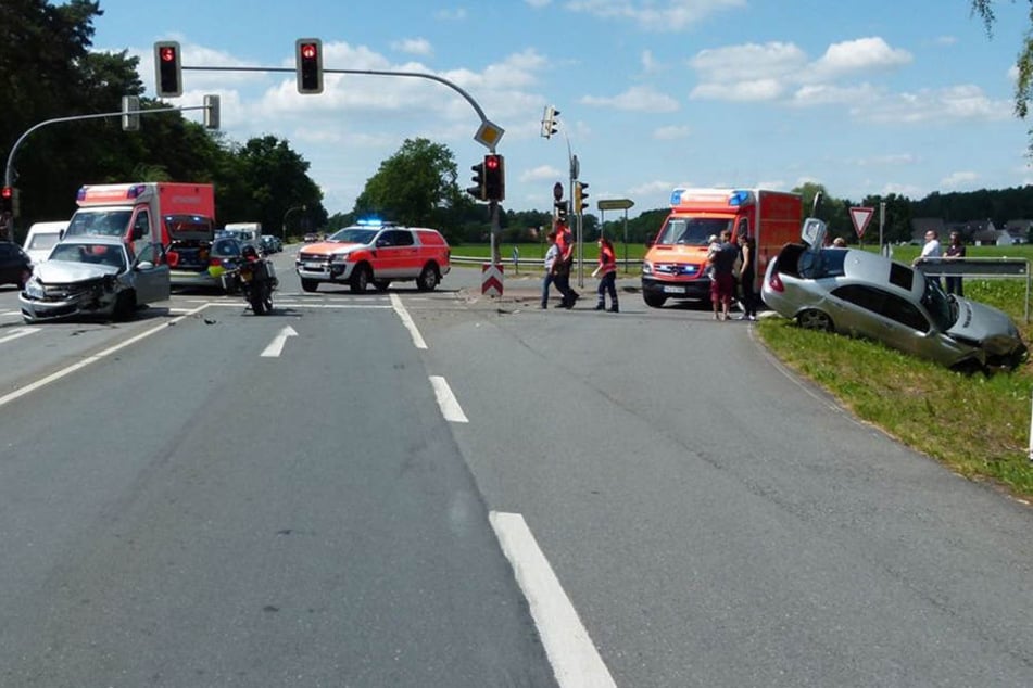 Ein Schaden von circa 15.000 Euro entstand bei dem Unfall.