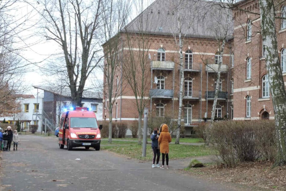 Die zuerst eingetroffene Feuerwehr Wurzen konnte wegen des Brandes schnell Entwarnung geben.