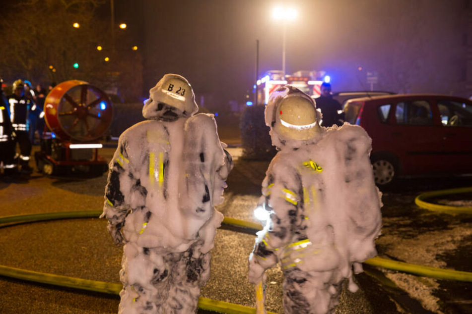 Rund 300 Einsatzkräfte der Feuerwehr waren im Einsatz.