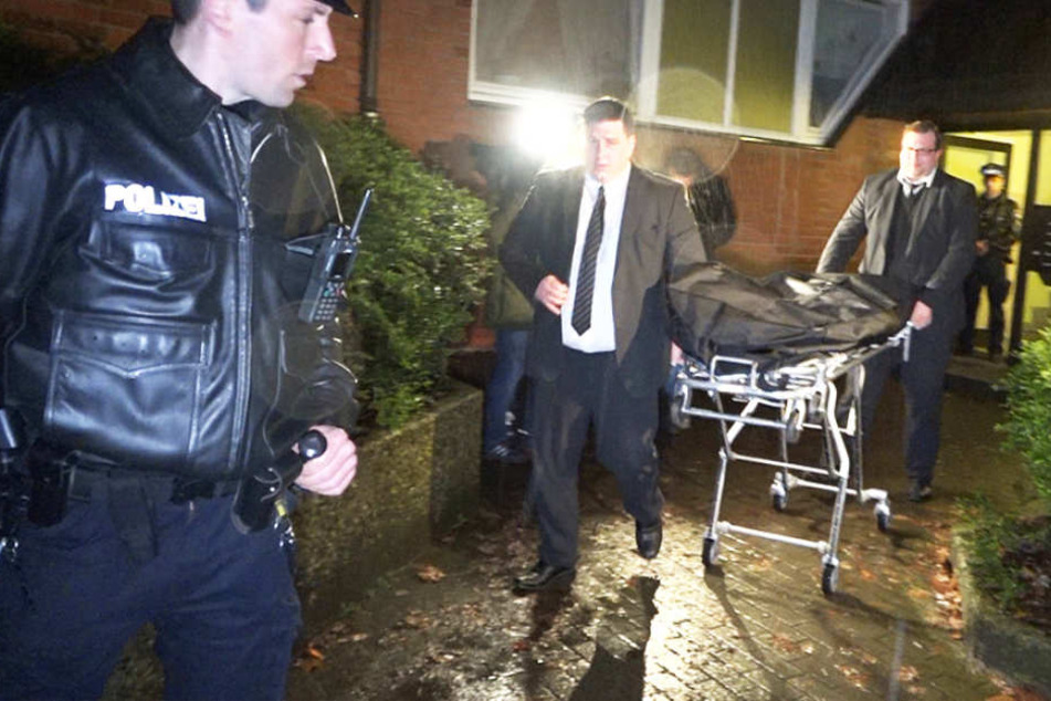 Am Montag fanden Polizisten die Leichen eines Vaters und seines Sohnes in Hamburg.
