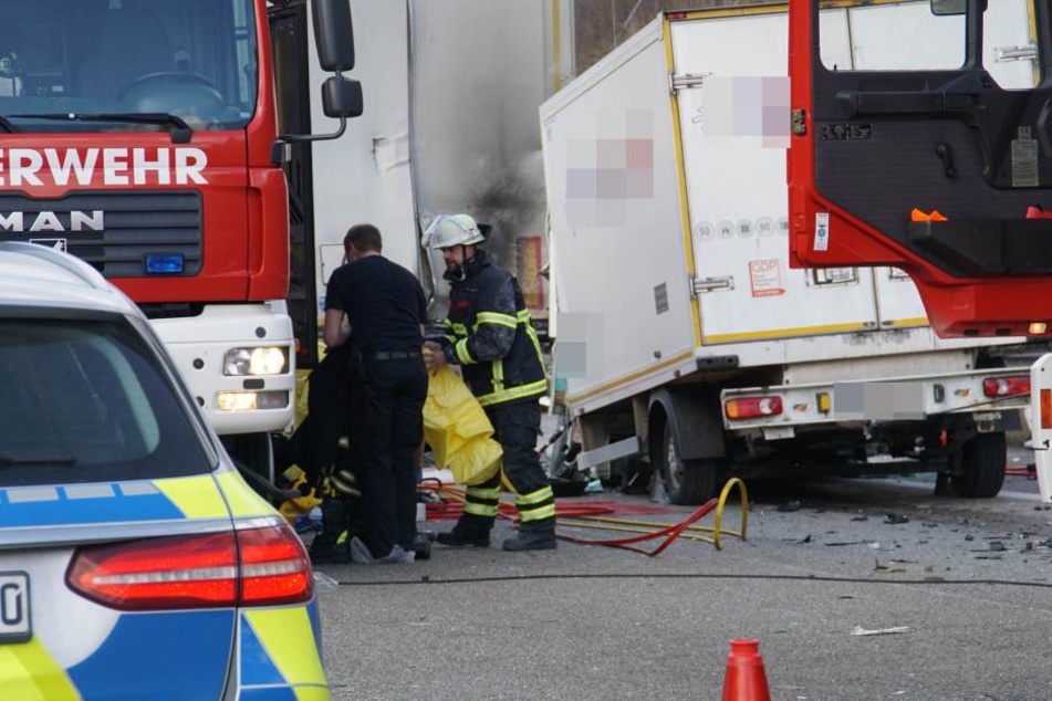 Der Fahrer verstarb wahrscheinlich schon beim Aufprall.