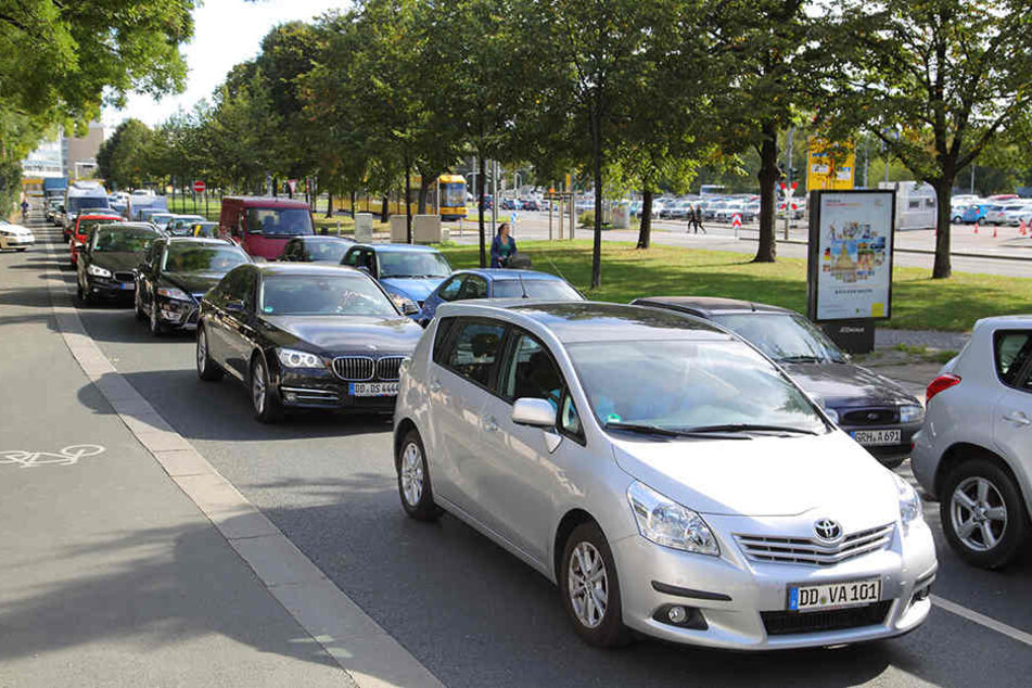 Rund um den Dr.-Külz-Ring in Dresden sind die Straßen bereits zu.