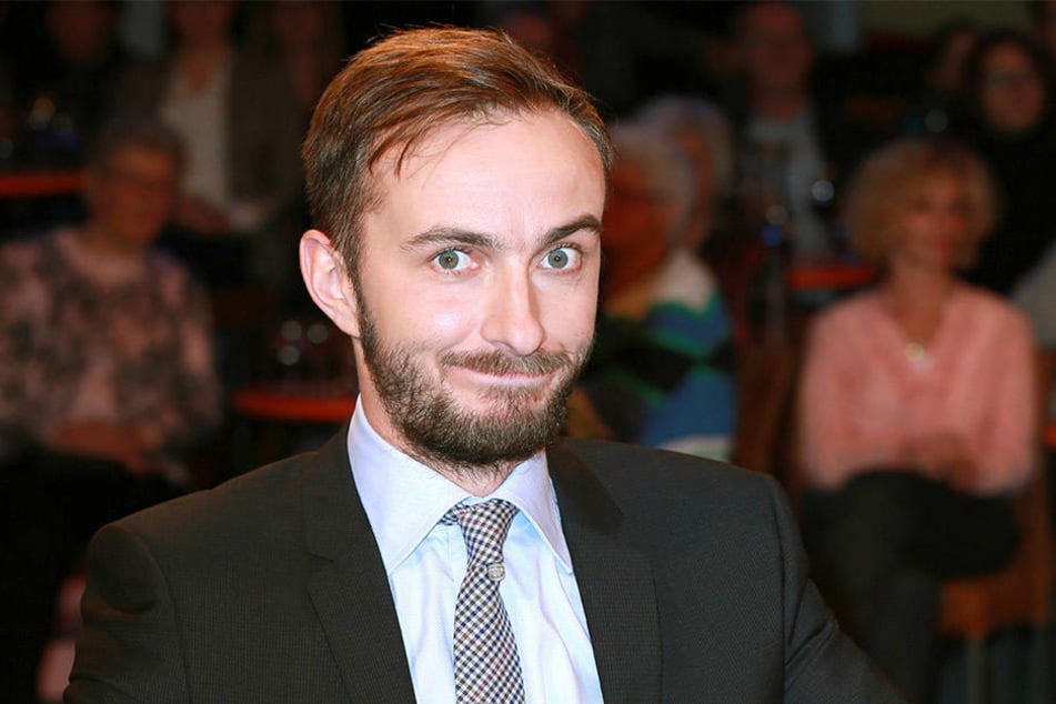 Jan Böhmermann (35) schickt Kritik in Richtung Dresden.