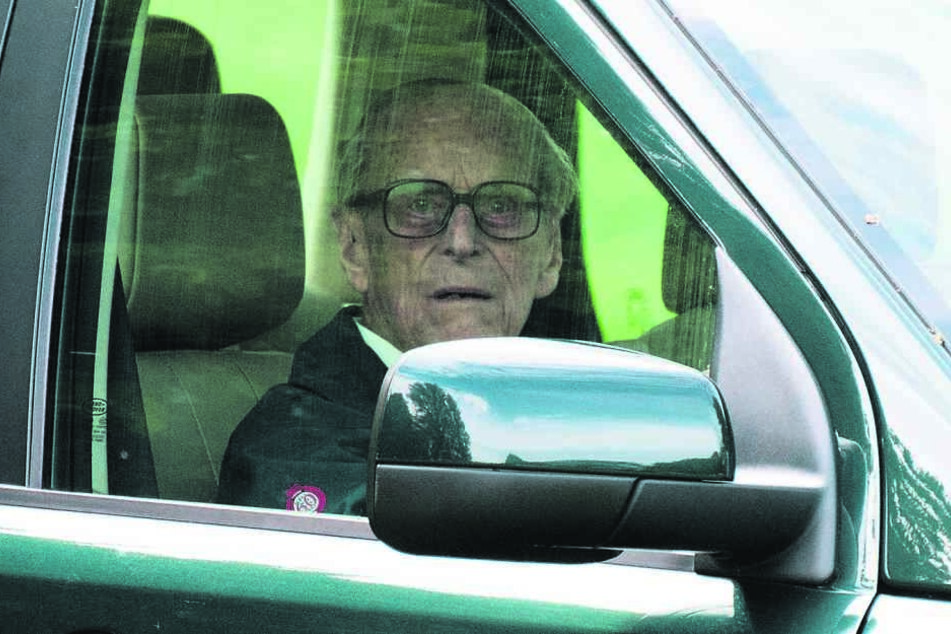 Prinz Philip (97) fährt gern selbst - auch ohne Gurt, so wie hier im Mai 2018 in Windsor.