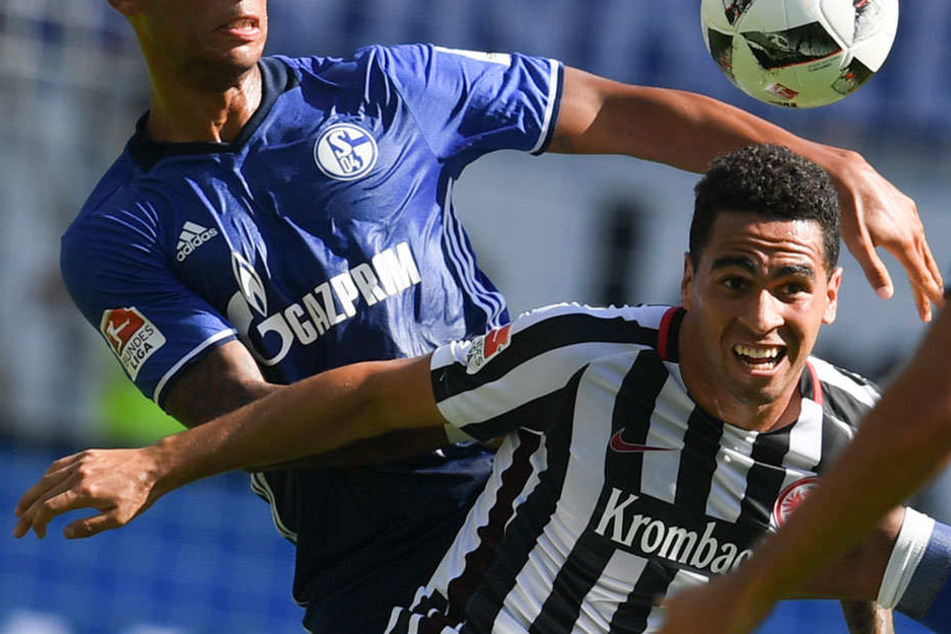 Der Eintracht-Spieler Mascarell muss operiert werden und fällt dadurch weiterhin aus.