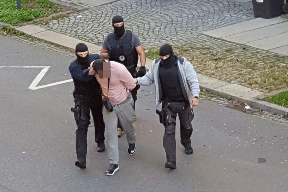 Festnahme am Sonnenberg - ein Richter schickte den mutmaßlichen Drogendealer
(25) in U-Haft.