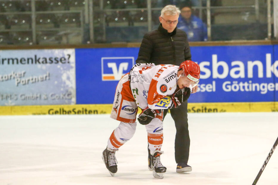 Hart im Nehmen! Erst Anfang Februar brach sich Klöpper in Kassel den Kiefer. Am Freitag will er in den Pre-Play-offs gegen seinen Ex-Klub aufs Eis zurückkehren.