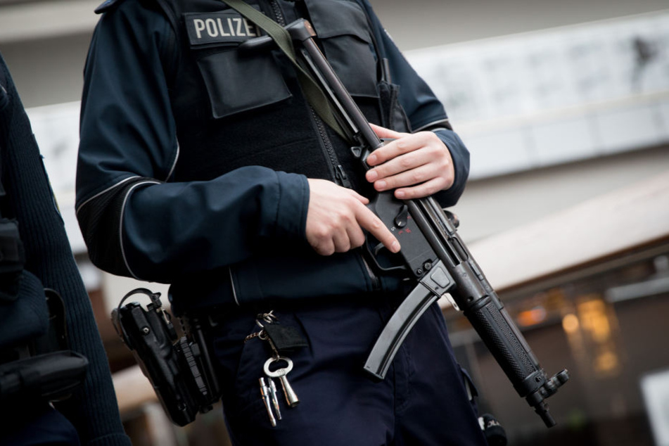Die Hundertschaften sollen in Bochum, Köln und Wuppertal stationiert werden.