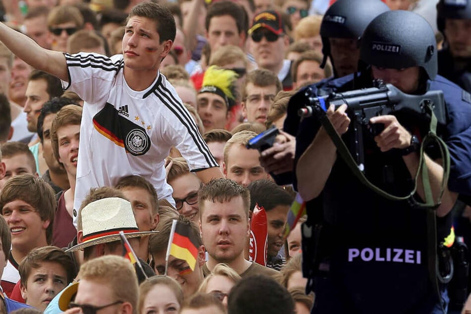 Die Gefahr von Anschlägen während der Fußball-WM ist ein Problem. (Symbolbild)