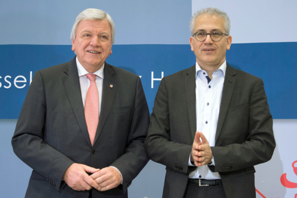 Bilden erneut die hessische Regierungskoalition: Ministerpräsident Volker Bouffier (Li.) und Grünen-Chef Tarek Al-Wazir.