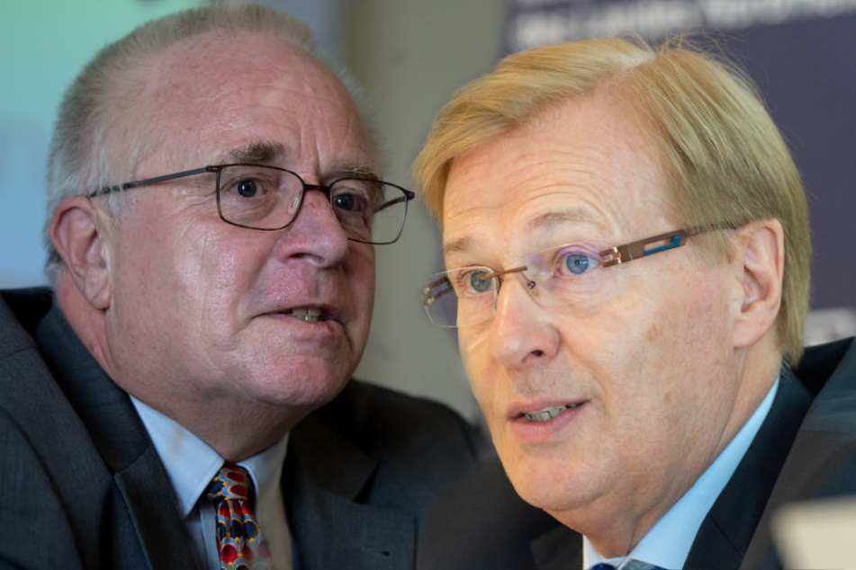 Bayerns Justizminister Winfried Bausback (CSU) und der NRW-Justrizminitser Peter Biesenbach (CDU) sind für das Gesichtsverhüllungsverbot.