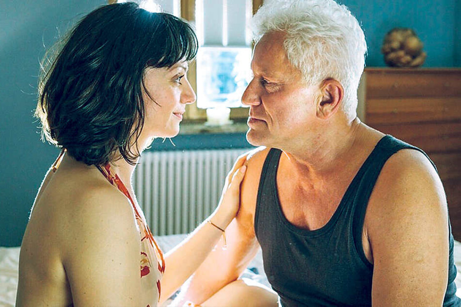 Mehr als der Fall interessiert Batic seine Affäre mit der fremdgehenden Ehefrau Josie (Viola Wedekind, 39).
