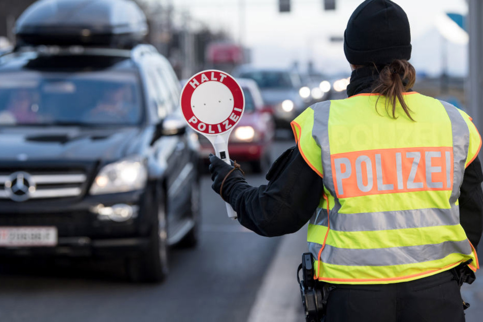 Mehr als 90.000 Verkehrsverstöße in Sachsen wurden nicht geahndet.