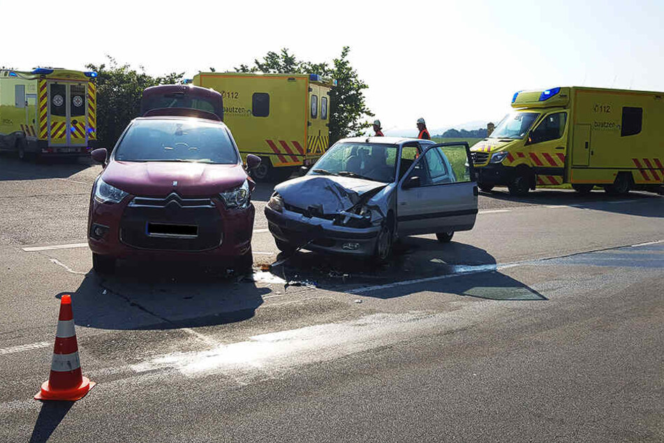 Ein Citroën und ein Peugeot waren in den Unfall verwickelt.