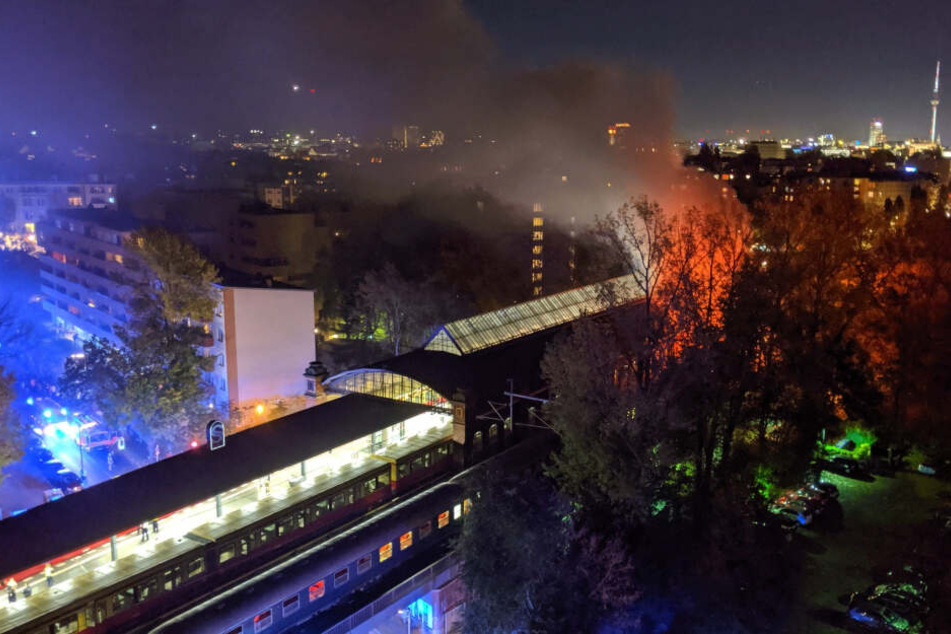 Nach dem Spiel von Union Berlin gegen den SC Freiburg ist der Waggon eines Sonderzuges in Flammen aufgegangen.
