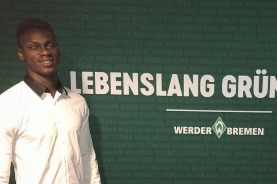Toure unterschrieb in Bremen seinen ersten Profivertrag.
