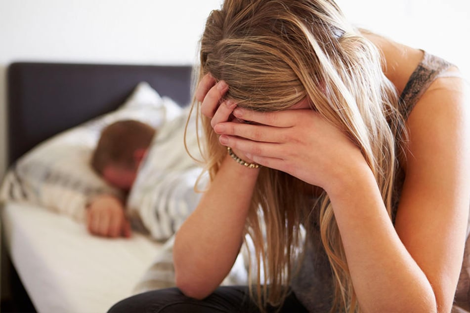 Die Frau wurde von Mann ihrer Zwillingsschwester missbraucht. (Symbolbild)