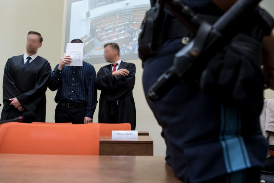 Mehrere Anwesende verließen bei der Nennung der Details den Raum.
