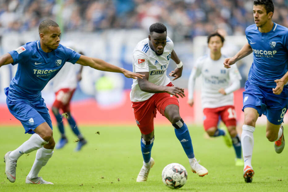 Jan Gyamerah (links) lief in dieser Saison dem Hamburger Khaled Narey (Mitte) noch hinterher. Ab der kommenden Saison sollen sie auf rechts ein Duo bilden.