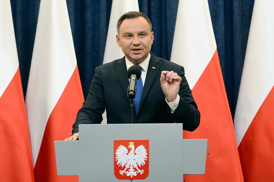 Polens Präsident Andrzej Duda hat trotz internationaler Proteste das Gesetz unterschrieben.
