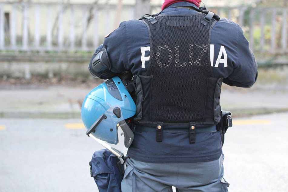 Die Polizei sperrte die Umgebung rund um den Piazza Garibaldi ab. (Symbolbild)