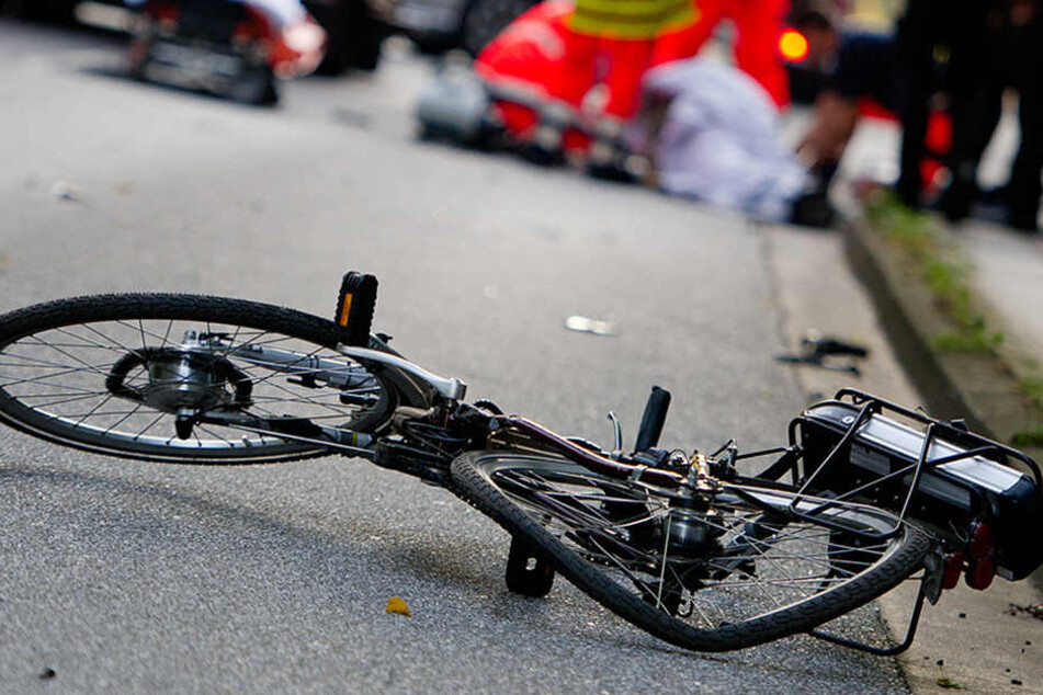 Im Falle eines Verkehrsunfall hat das Fahrrad gegen ein tonnenschweres Auto keine Chance. (Symbolbild)