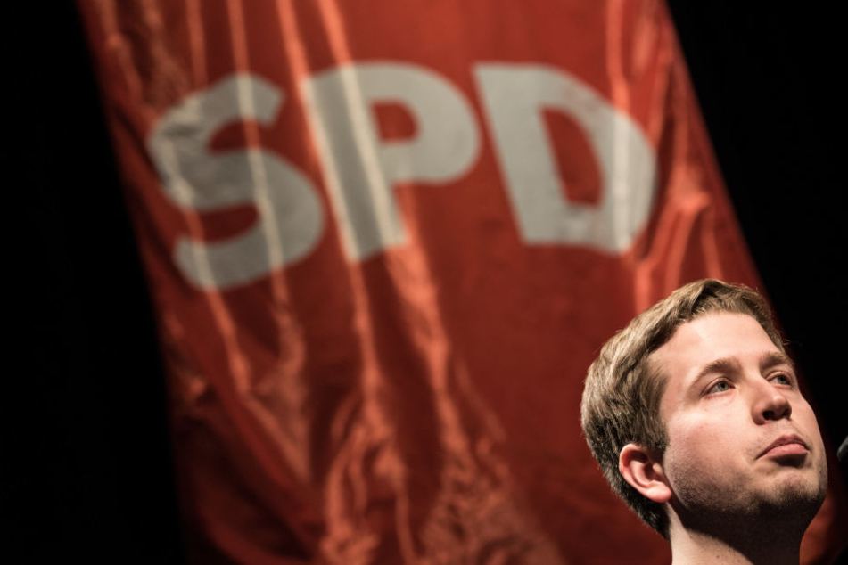 Trotzdem stehen noch viele SPD-Parteigenossen auf der Seite von Juso Kevin Kühnert. Er sieht die große Koalition als gewaltiges Übel für seine Partei.