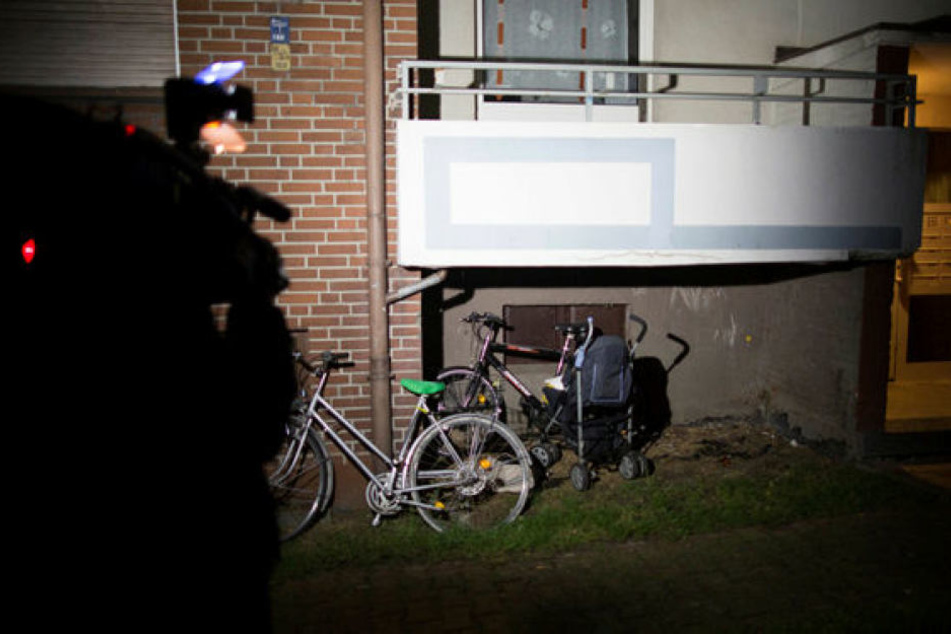 Bei einem Familiendrama in Lünen bei Dortmund sind zwei Kleinkinder im Alter von einem und vier Jahren getötet worden.