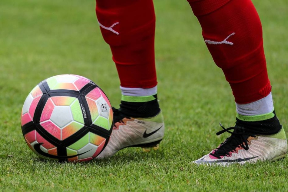 "Eckfahne" redet auf Reddit Klartext über Schwulsein im Profifußball.