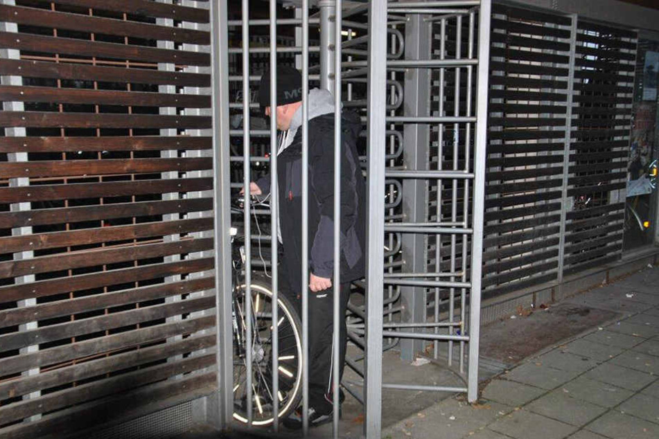 Das Drehkreuz am Bahnhof Bünde stoppte den Dieb.