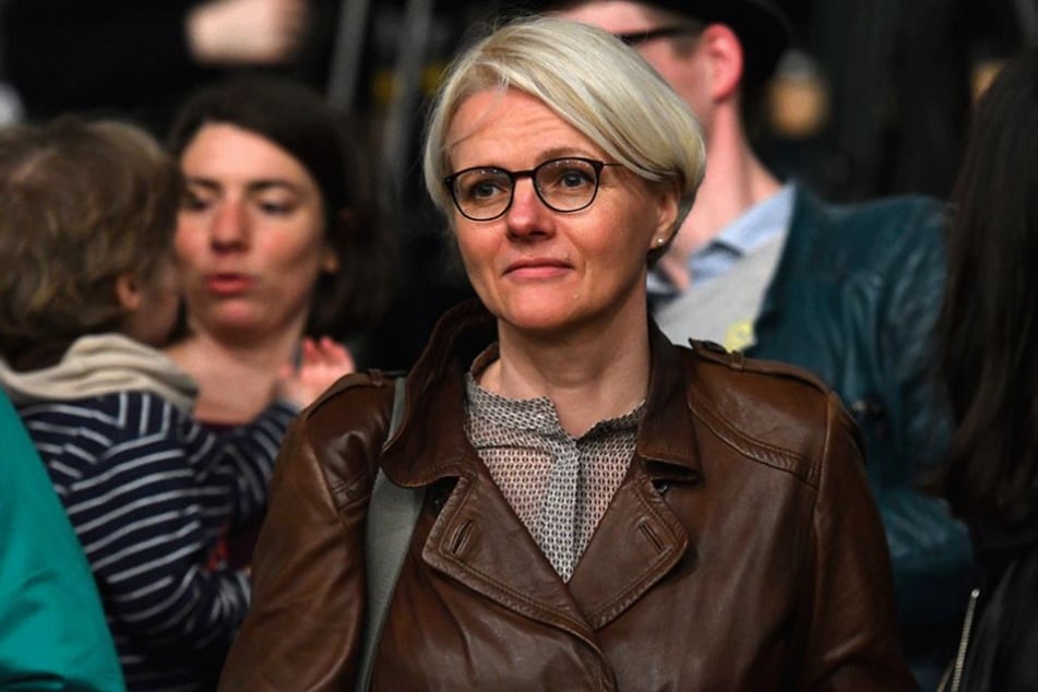 Verkehrssenatorin Regine Günther (parteilos) steht wegen der Verzögerung beim Radgesetz heftig in der Kritik.