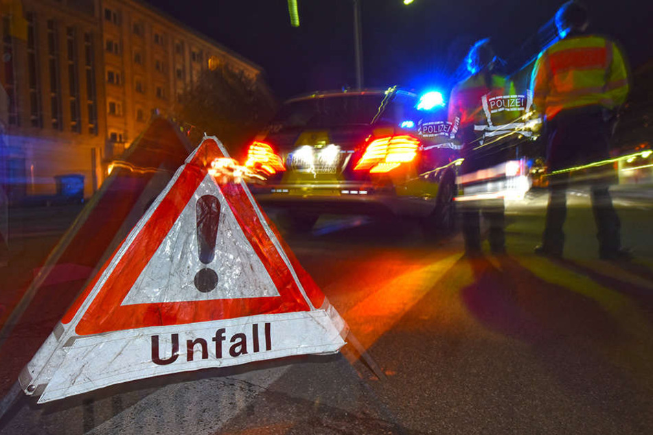 Bei einem schweren Unfall in Bielefeld kam eine 55-jährige ums Leben.
