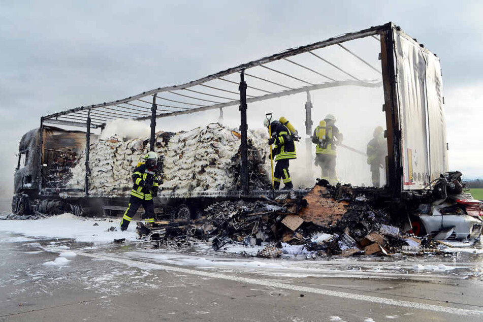 Das geladene Milchpulver des Lkw hat sich in Schmierseife verwandelt.