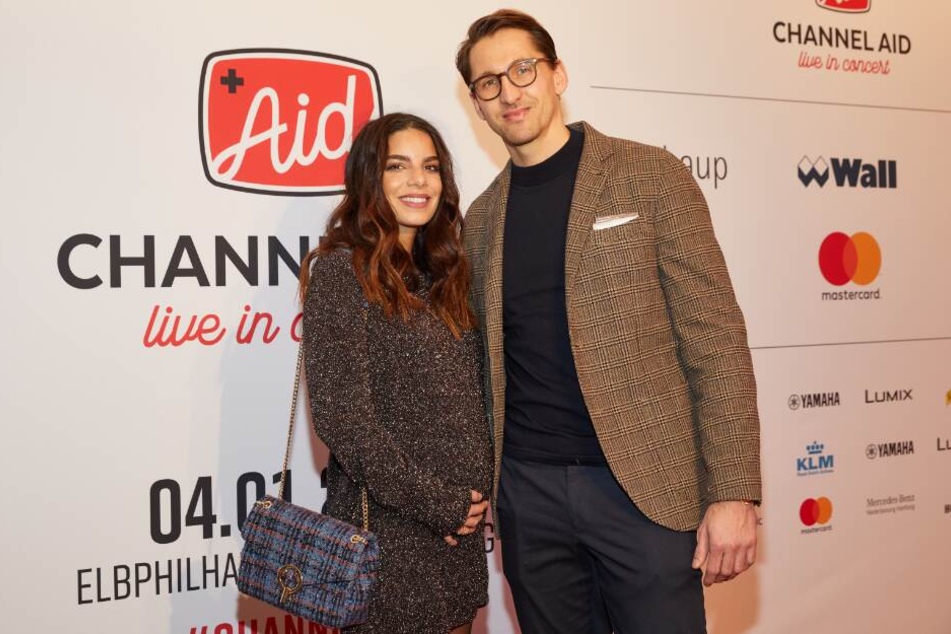 Lilli Hollunder und René Adler auf dem Benefiz-Konzert "Channel Aid" in der Elbphilharmonie.